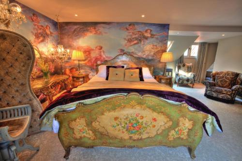 Strattons Hotel - image 4