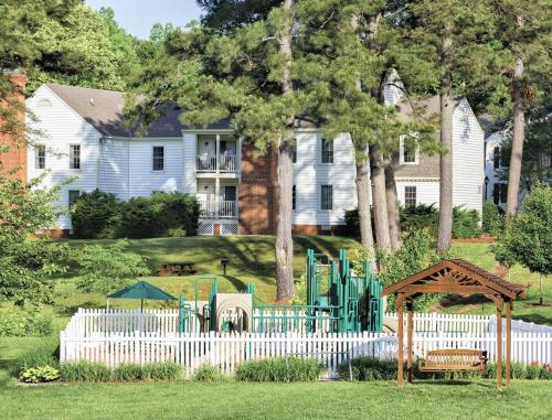 Quiet Colonial Resort Community in Historic Williamsburg - image 10