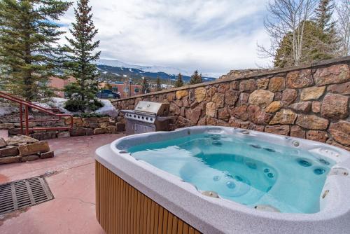 Placer Ridge Townhome Great Location and Finishes in Breckenridge, USA