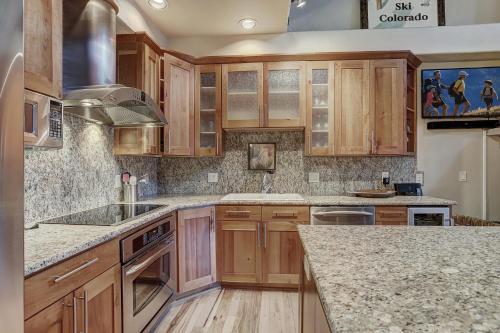 Placer Ridge Townhome Great Location and Finishes in Breckenridge, USA