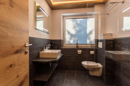 Almhof Kitzlodge - Alpine Lifestyle Hotel - main image