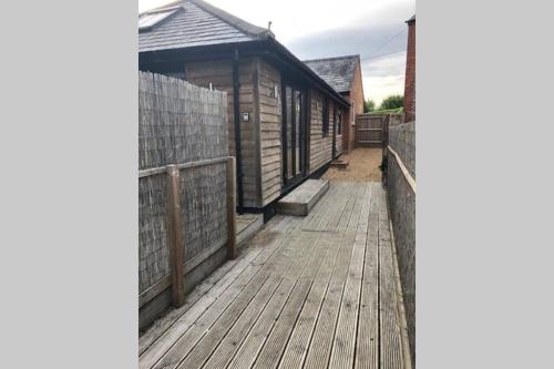 Entire Bungalow & lovely views(Near Henley) in London