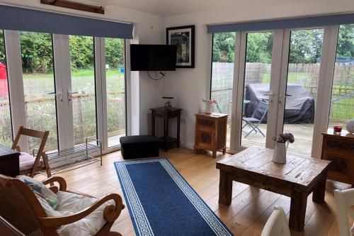 Entire Bungalow & lovely views(Near Henley) in London