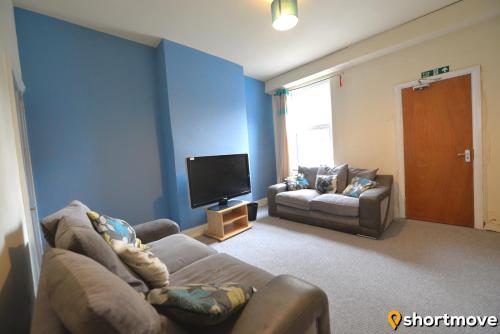 Shortmove-sleeps 10, Home From Home, Contractors, Wifi, , West Midlands