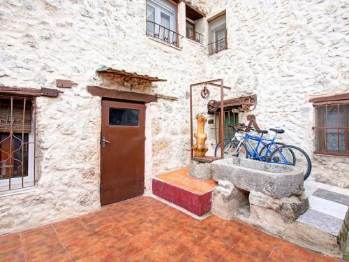 Snug Holiday Home in Valladolid with Private Pool