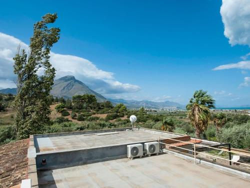 Alluring Holiday Home in Termini Imerese with Garden