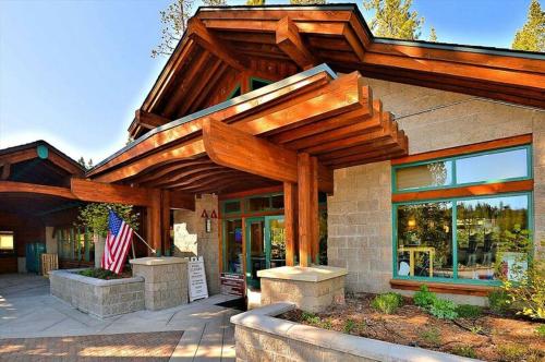 Tahoe Donner Classic by Tahoe Truckee Vacation Properties - main image