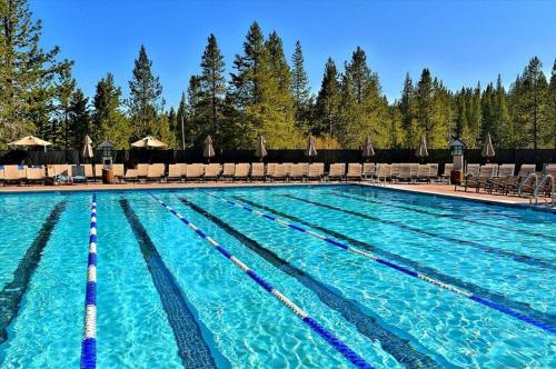 Cristallina Greens by Tahoe Truckee Vacation Properties - image 3