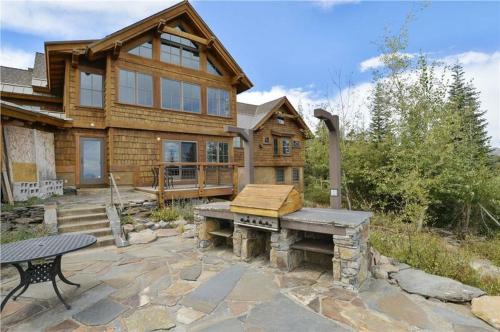 Glacier Luxury Lodge by Tahoe Truckee Vacation Properties