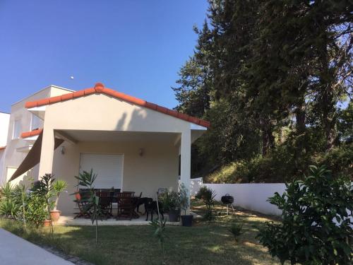 Chambre et salle de bain privée Saint Aunes chambre d'hôte Vendargues