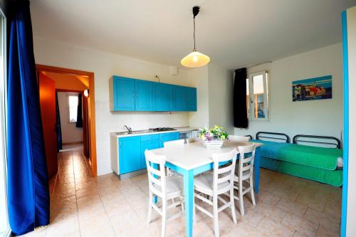 Camping Bella Italia Apartments Ortensia - Lake Garda 22081 - image 2