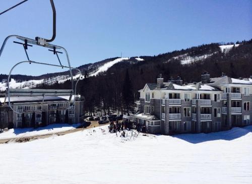Exterior view, Condo loft ski in - ski out a Stoneham in Stoneham (QC)