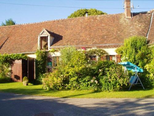 Maison d'une chambre avec jardin amenage et wifi a Perche en Noce gîte à louer Le Theil