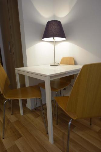 Studio (2 Adults) image 10