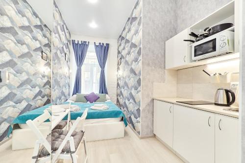 Takeroom Shpalernaya, 3 near Auróra cirkáló