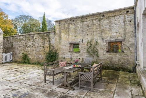 A szálláshely kívülről, The Courtyard House in Dorchester