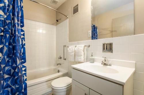 TWO Bright Sunny Apartment on 3rd Street CozyStays - image 3
