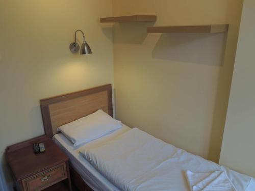 Dolphin Inn - The Lodge - image 14