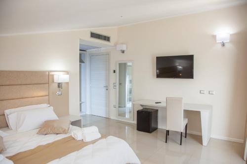 Hotel Dolce Stella - image 12