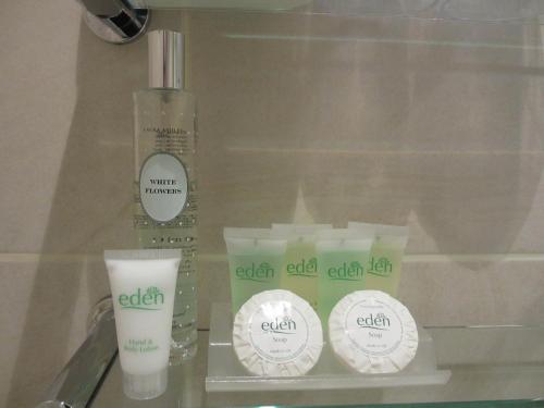 Hillside Bed & Breakfast - image 3