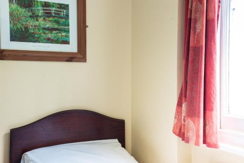 Dolphin Inn - The Lodge - image 9