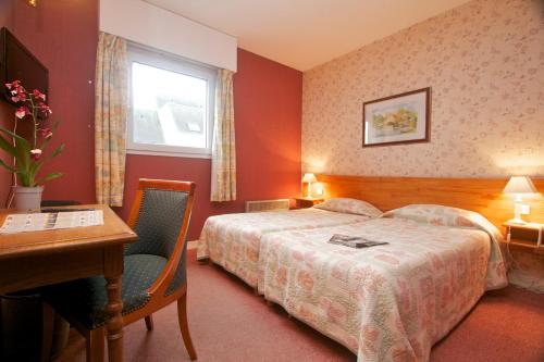 Hotel Sully - image 8