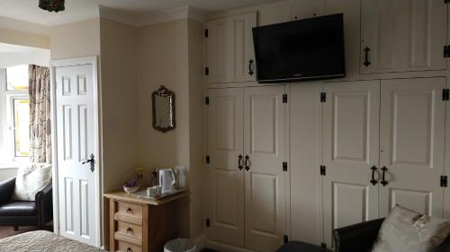 Hollingworth Lake Guest House Room Only Accommodation