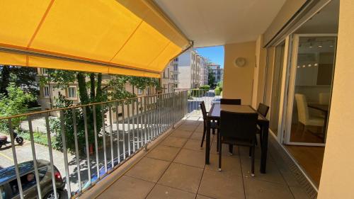 Montchoisi, Elegant, Modern, Impeccably Furnished