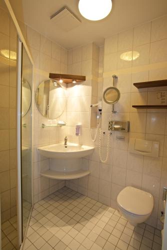 Panorama Hotel Lohme - image 13
