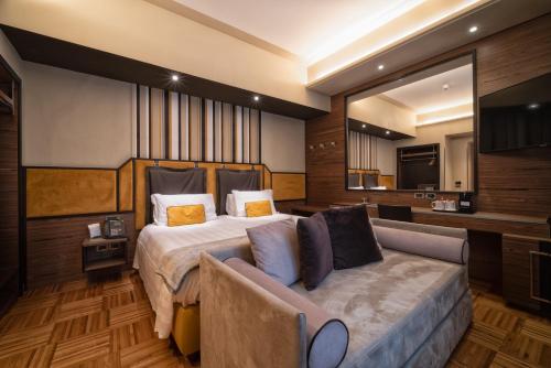 Solo Experience Hotel - image 2