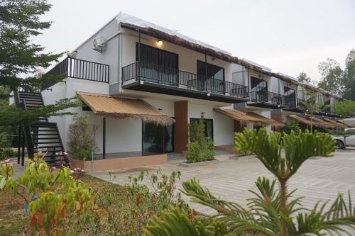 Suwi Coco Ville Resort