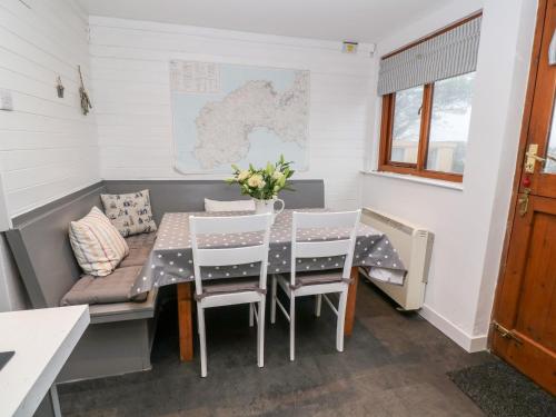 Miners Cottage - image 5