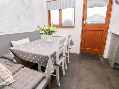 Miners Cottage - image 8