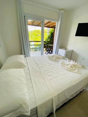 1 double bed, 1 twin bed