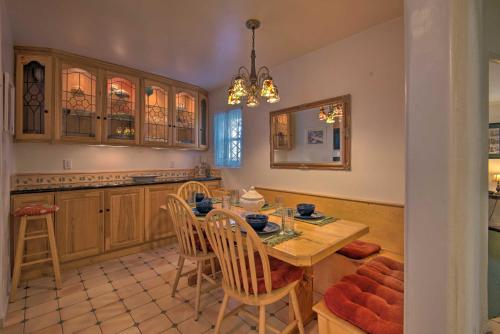 Avalon Escape Everything Within Walking Distance!