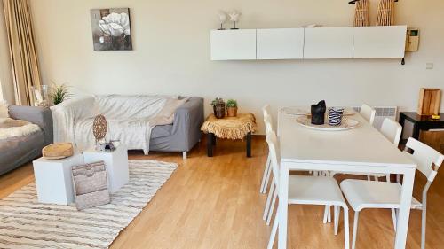 Ruim, lichtrijk appartement met groot terras uitstekend gelegen in De Panne, De Panne (foto 6)