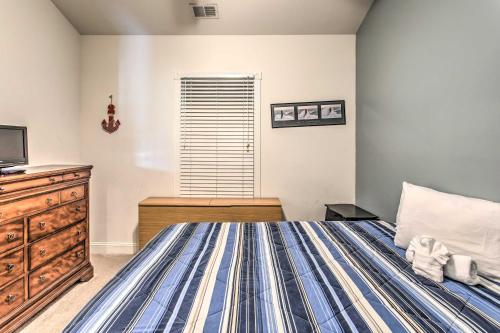 Resort Condo with Pool Access Less Than 2 Mi to Beach and Golf - image 7