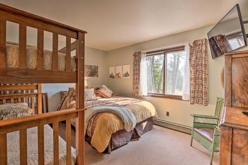 Updated Cabin with Rustic Charm Walk to Town! - image 7