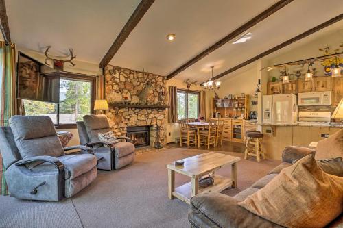 Updated Cabin with Rustic Charm Walk to Town!