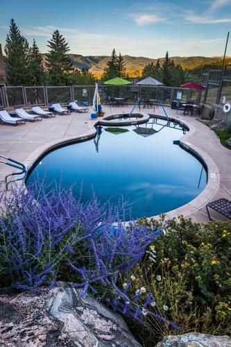 Timberline Condominiums 2 Bedroom Unit C2D