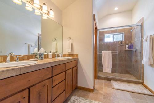Fickes by Tahoe Truckee Vacation Properties - image 10
