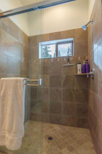 Fickes by Tahoe Truckee Vacation Properties - image 8