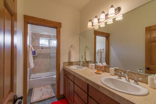 Fickes by Tahoe Truckee Vacation Properties - image 8