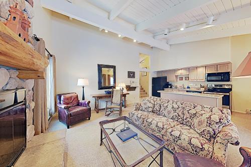 Timberline Condominiums 3 Bedroom plus loft Deluxe Unit D3E image