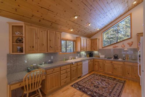 Hansel Haven by Tahoe Truckee Vacation Properties - image 6
