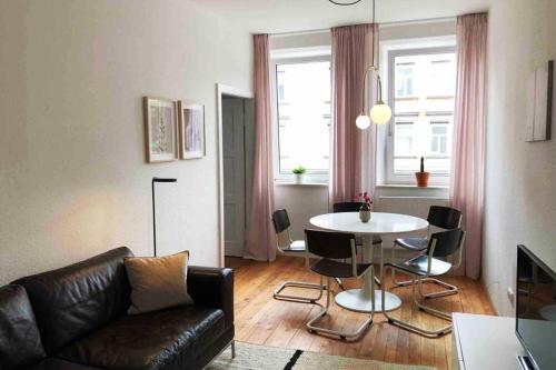 Charmant Leben im Textilviertel - stilvolle Wohnung - zentral und ruhig 5.4km von Friedberg entfernt