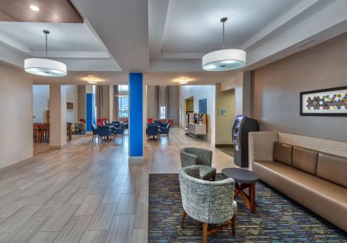 Lobby, Holiday Inn Express Hotel & Suites Minden, an IHG Hotel in Minden (NV)
