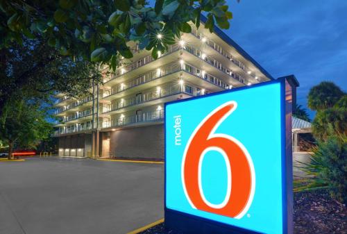 Motel 6-Cutler Bay, FL