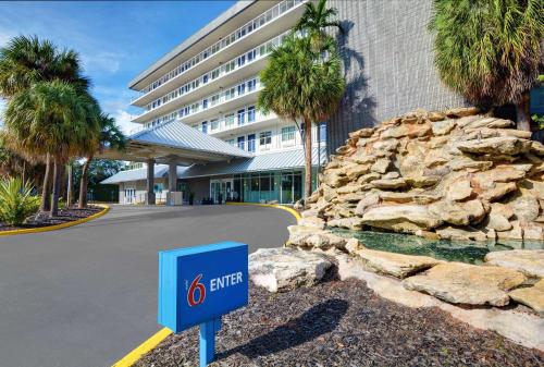 Motel 6-Cutler Bay, FL