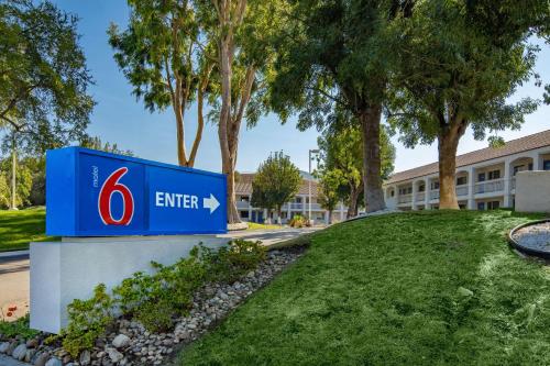 Motel 6-Thousand Oaks, CA